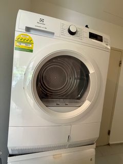 (Category: ) located in . Submitted by ngfifi (Listing ID 1403320947, Image 1). Description: .