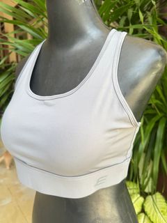 (Category: ) located in . Submitted by ff_wardrobe (Listing ID 1403276352, Image 1). Description: .