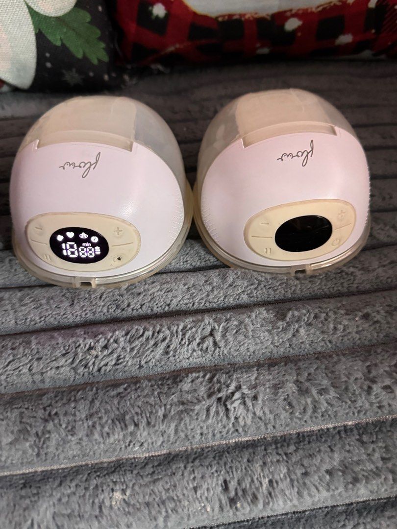 Flow V8 Wearable Breast Pump (Category: Breastfeeding & Bottle Feeding) located in Manila. Submitted by janelica220598 (Listing ID 1403353659, Image 2). Description: Used for 8 months You can replace the body for sanitary purposes. Working condition Free dr. Isla pump used twice 4200 for both Bought for 3k plus each Bought the Dr isla for 800 plus .