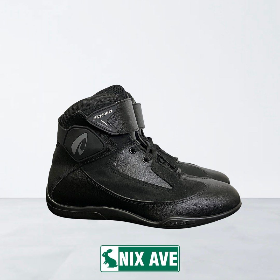 Forma Derby Motorcycle Riding Boots Shoes (Category: Boots) located in Quezon City. Submitted by abubutsko (Listing ID 1403317686, Image 3). Description: Ride ready, built for comfort and style 🏍️ Forma DERBY (AUTHENTIC) — now available for ₱3,499 📏 Size: EU 41 / US-M 8 / US-W 9.5 ✅ Condition: 9/10, minor signs of usage 📍 Cubao, QC 🚚 Shipping via Lalamove / J&T 🤝 Meetups: Gateway Mall / UST 💳 Gcash / Bank Transfer / COD via Lalamove or Grab