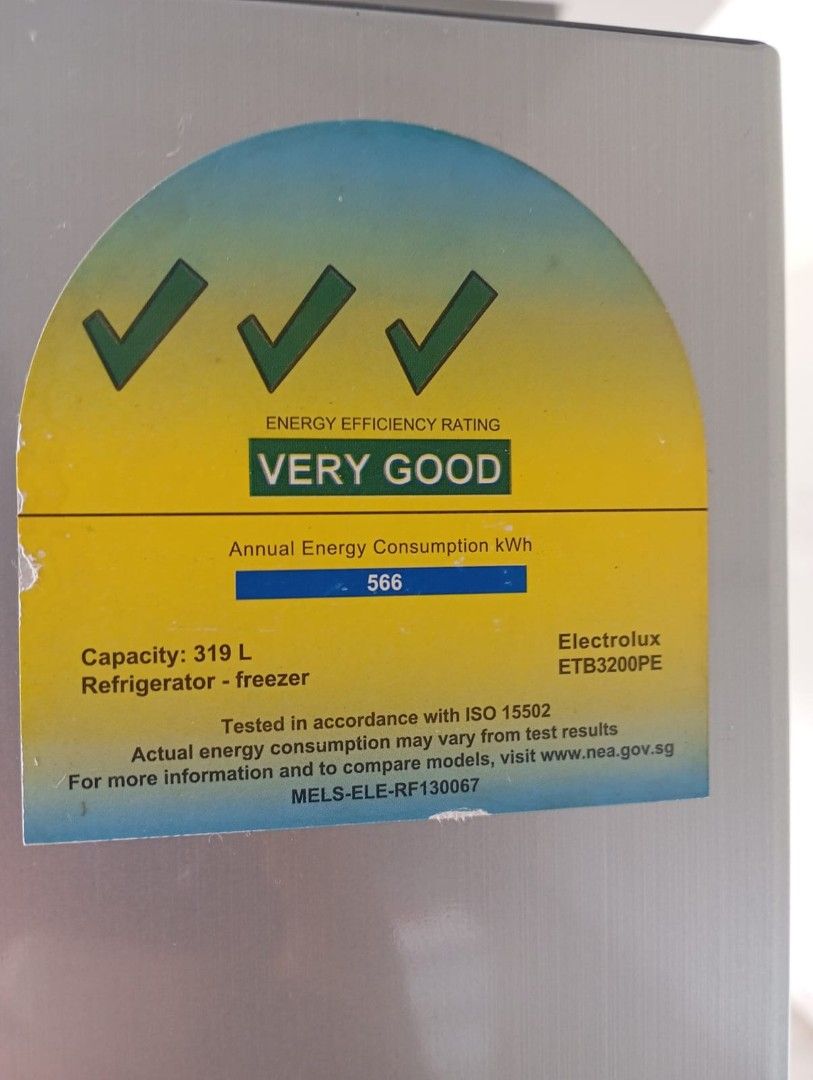 Fridge (Category: Refrigerators & Freezers) located in Singapore. Submitted by vknmover (Listing ID 1403351663, Image 3). Description: good contion.