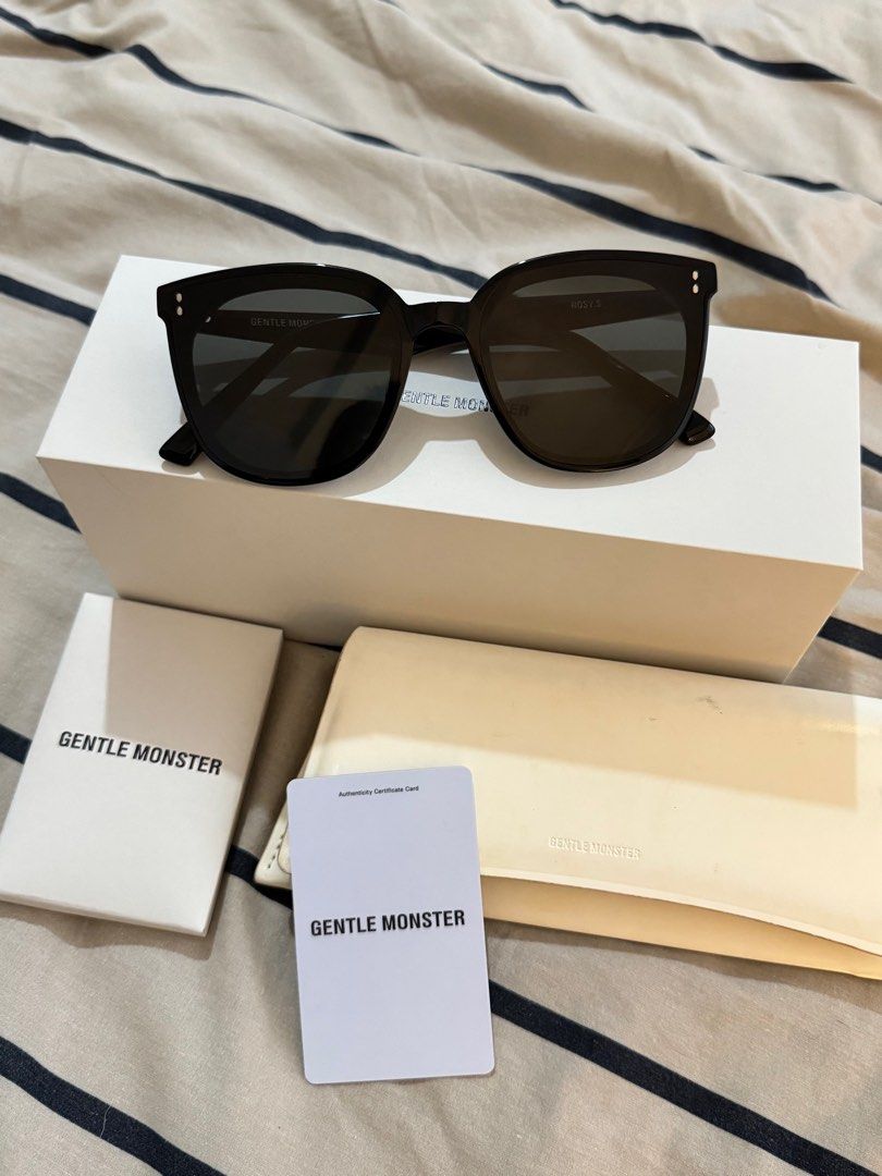 Gentle Monster Rosy 01 Small (Category: Sunglasses & Eyewear) located in Manila. Submitted by dodebelen (Listing ID 1403295533, Image 1). Description: Gentle Monster Rosy 01 Small Purchased from Gentle Monster Marina Bay Sands Singapore Used 3x Like new and no flaws Hard case lang ang my flaws dahil protective case siya Complete inclusions: Sunglasses Hard case Hard box Authenticity certificate card Care card Cleaning cloth Original Receipt (kind
