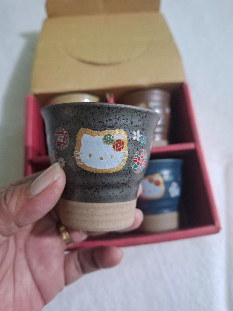 Hello Kitty Ceramic Cups Set (Category: Coffee & Tea Tableware) located in Bulacan. Submitted by nerizza09 (Listing ID 1403303301, Image 2). Description: Hello Kitty ceramic cup set (rare) unused (but dilapidated box).