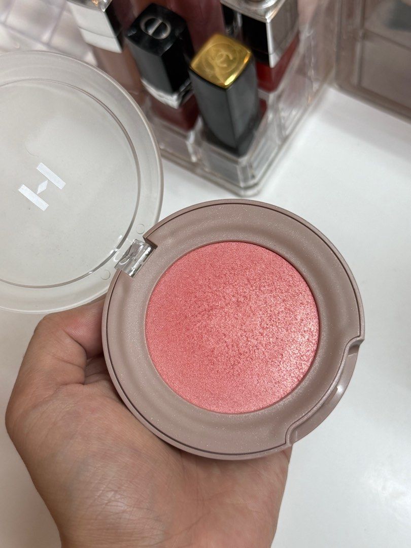 hince True Dimension Glow Cheek (Category: Makeup) located in Baliuag. Submitted by kia.sells (Listing ID 1403382206, Image 3). Description: shade: Hince G001 Blush On expiry: 2028 bought this year lang po from olive young .