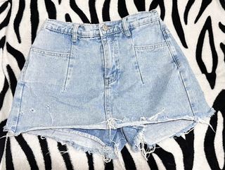 (Category: ) located in . Submitted by prelovedstuff_anne (Listing ID 1403334132, Image 1). Description: .