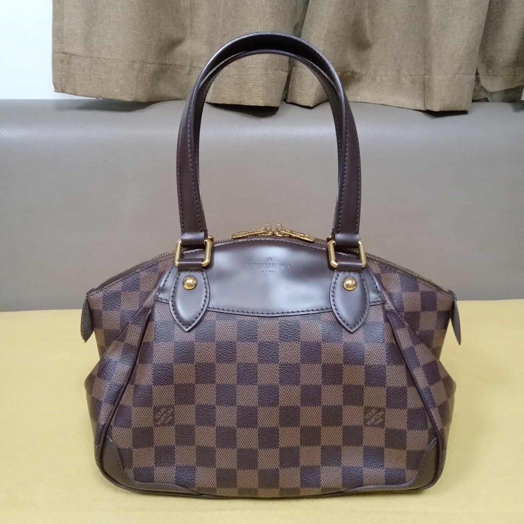 Louis Vuitton Damier Ebene Verona PM (Category: Luxury Bags & Wallets) located in Taguig. Submitted by esa.agustin (Listing ID 1403381429, Image 3). Description: Original Louis Vuitton Damier Ebene Verona PM. With hangtag, carecards, lock and key. Made in France..