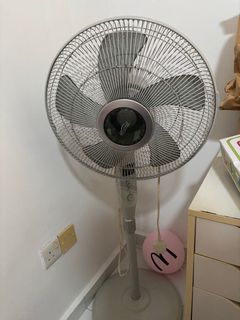 (Category: ) located in . Submitted by nnas22 (Listing ID 1403274457, Image 1). Description: .