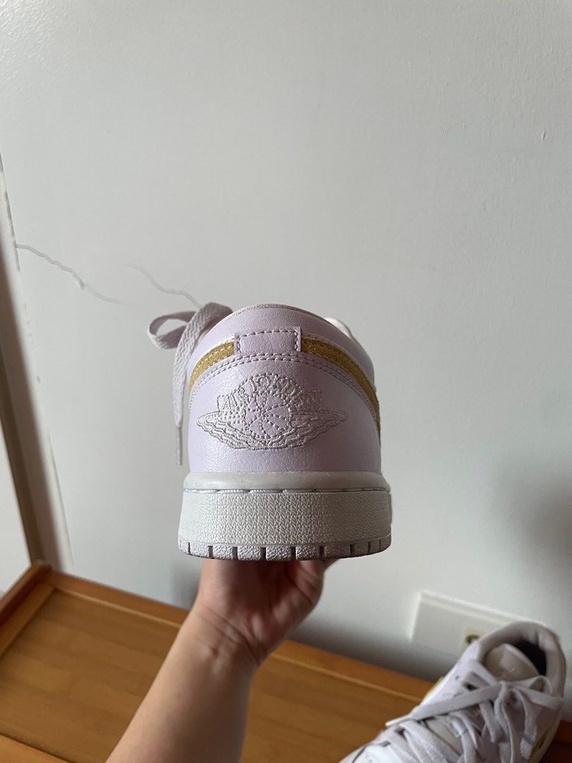 Nike Air Jordan 1 Low (Category: Sneakers) located in Cebu City. Submitted by declutter101_ (Listing ID 1403308562, Image 3). Description: Barely Used Slight to minimal discoloration PRICE STILL NEGOTIABLE!!.