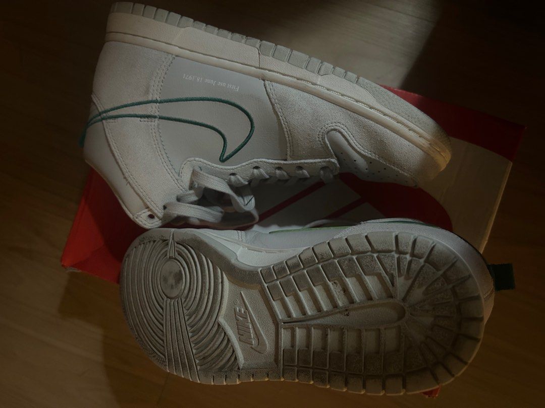 Nike Dunk Hi SE Light Bone/Green Noise (Category: Sneakers) located in Pasig City. Submitted by clelopez (Listing ID 1403408666, Image 2). Description: - Lightly Used Special Edition Sb Dunk High Sb dunk Anniversary .