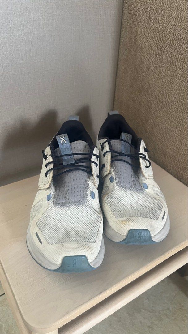 On Cloud Kids’ Rubber Shoes (Category: Babies & Kids Fashion) located in Paranaque City. Submitted by shoptlc (Listing ID 1403286013, Image 3). Description: Good condition but needs cleaning and inner sole. Authentic, bought in Spain. Used mainly for casual outfits. Feel free to make an offer..