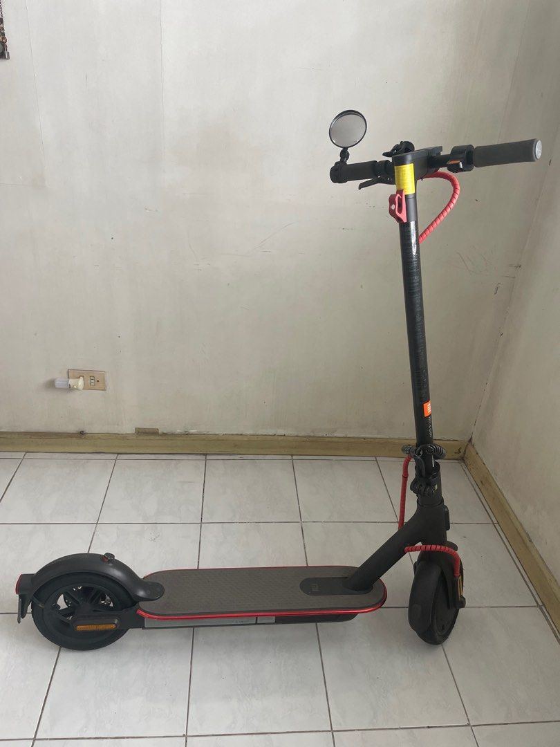 Original Xiaomi Scooter (Category: Skates, Rollerblades & Scooters) located in Las Pinas. Submitted by alsaclayan (Listing ID 1403281742, Image 1). Description: Used only for going to hospital duty which is only 1 or 2 km from my dorm. Will no longer use it since i was assigned to new hospital..