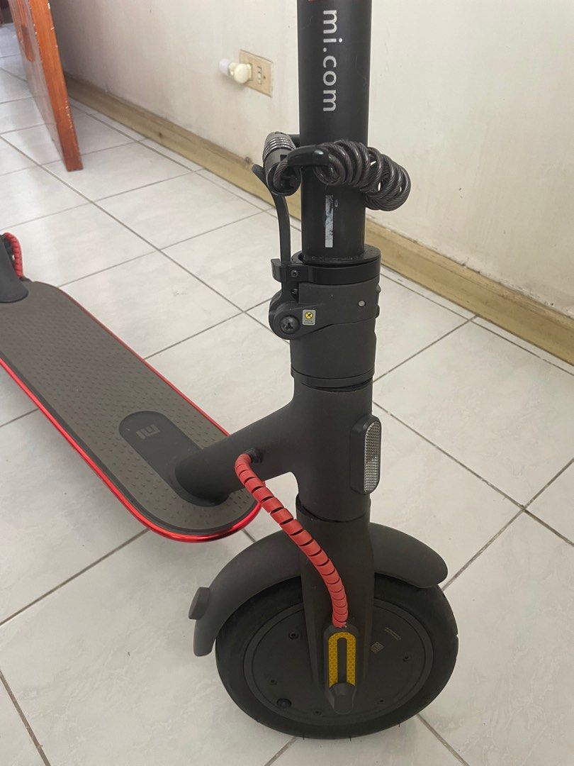 Original Xiaomi Scooter (Category: Skates, Rollerblades & Scooters) located in Las Pinas. Submitted by alsaclayan (Listing ID 1403281742, Image 3). Description: Used only for going to hospital duty which is only 1 or 2 km from my dorm. Will no longer use it since i was assigned to new hospital..
