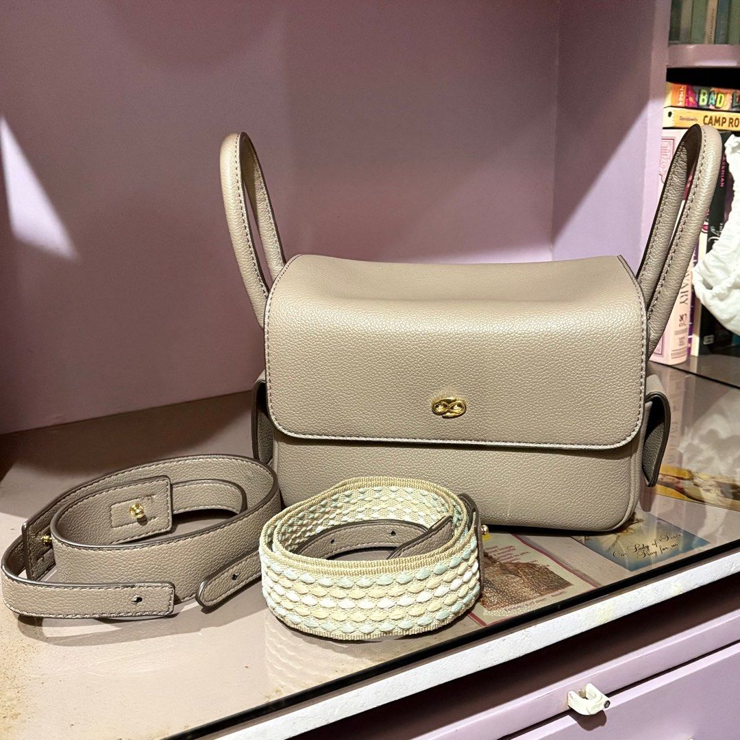 PIMMY PREMIUM auth gray treasure bag 24 cm (Category: Shoulder Bags) located in Cagayan de Oro. Submitted by liannadeclutters (Listing ID 1403234478, Image 1). Description: 📍Cagayan de Oro City • color is darker in person • authentic • worn twice only (good as new!!) • has 2 straps (crossbody & shoulder) • vvvv spacious • MOP: gcash • MOD: nationwide shipping via j&t express / delivery via maxim (within CDO) ☆ payment first through gcash ☆ shipp