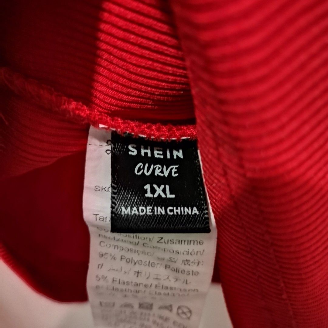 Plus size crop top (Category: Sleeveless) located in Caloocan City. Submitted by fpyf193 (Listing ID 1403422538, Image 3). Description: for sale plus size crop top red fit up to 3xl stretchable.