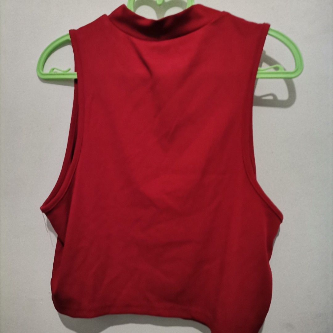 Plus size crop top (Category: Sleeveless) located in Caloocan City. Submitted by fpyf193 (Listing ID 1403422538, Image 2). Description: for sale plus size crop top red fit up to 3xl stretchable.