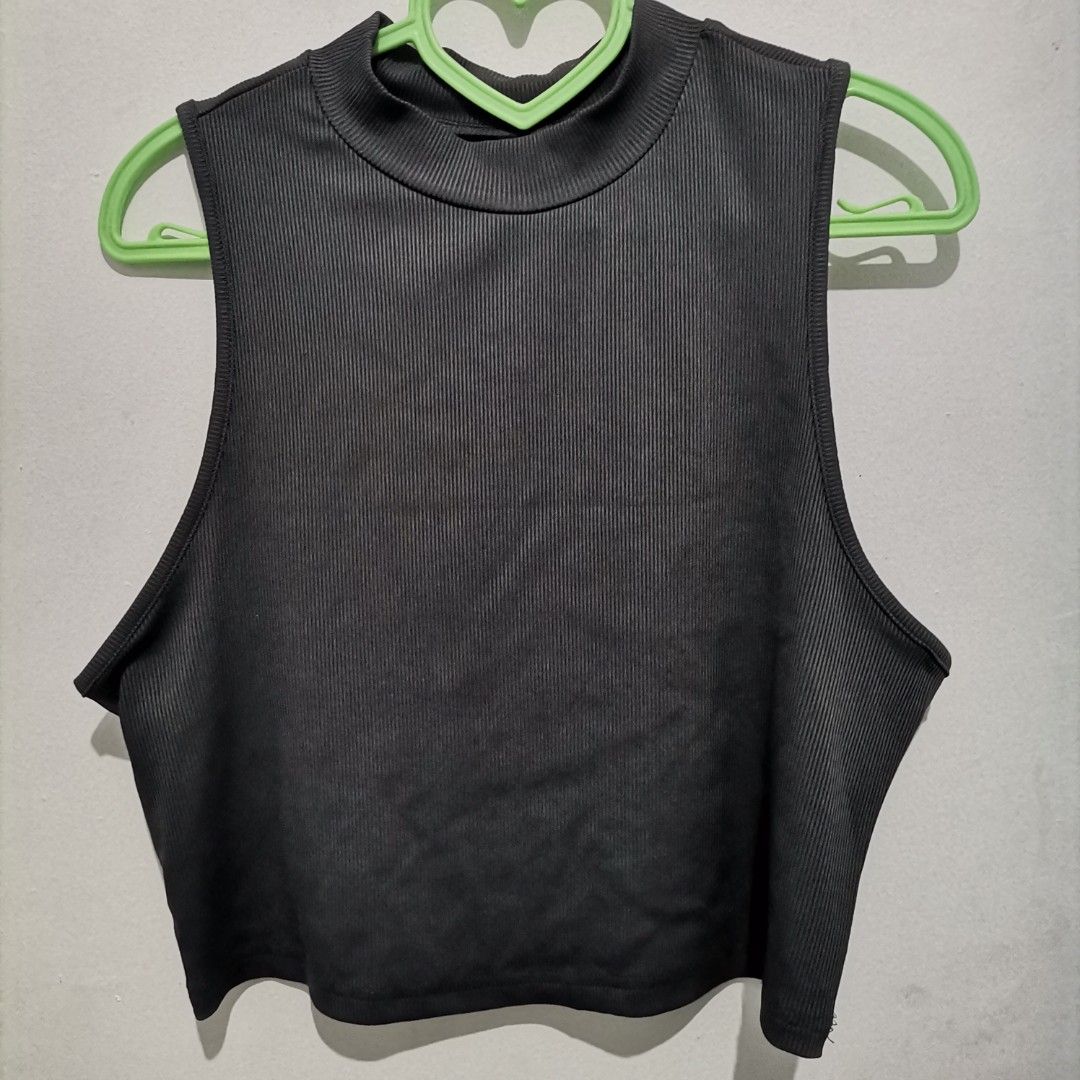 Plus size crop top (Category: Sleeveless) located in Caloocan City. Submitted by fpyf193 (Listing ID 1403422632, Image 1). Description: for sale plus size crop top gray fit until 3xl.