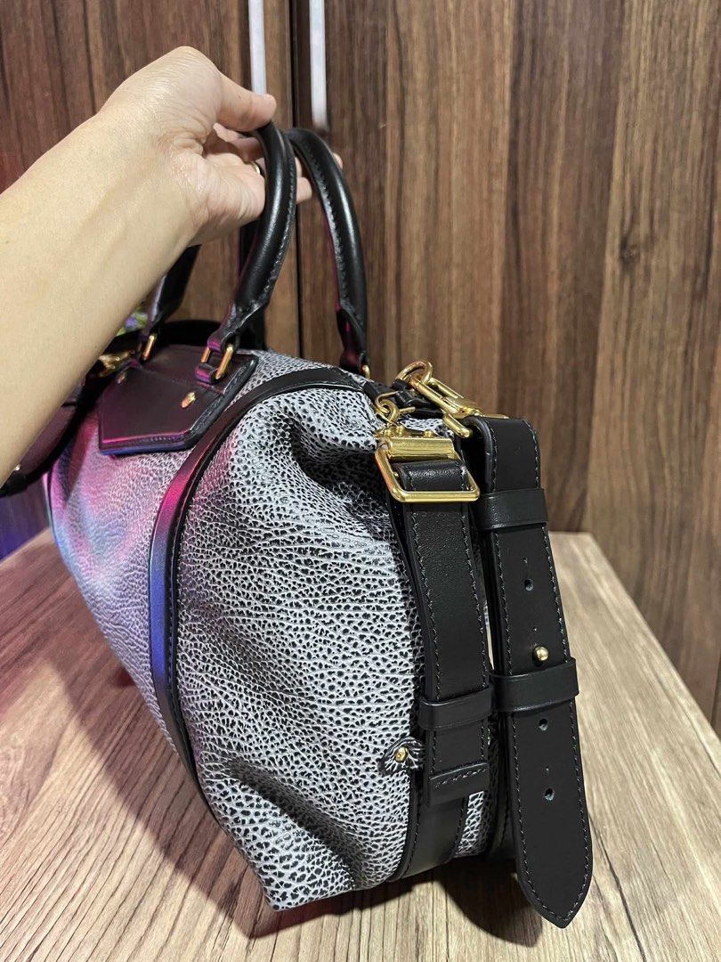 Preloved Lv Bag (Category: Luxury Bags & Wallets) located in Manila. Submitted by bagsandshoesmanymore (Listing ID 1403240478, Image 2). Description: Preloved Lv Dark denim Size 38cm(L) x 15cm(H) x 15cm(W) Lambskin leather Gold toned hardware Zip closure Inside pocket Leather plastron Side sliding straps Good condition Actual photod posted Please read before you order 👉🏻❗️Payment first before shipping ❗️Cut off time of payment 11am sameday deli