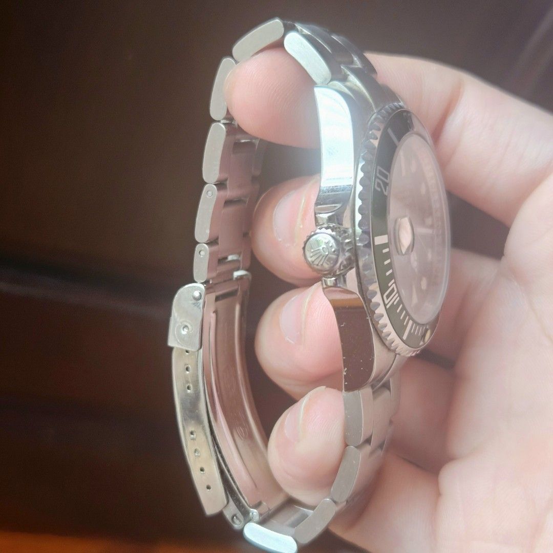R0lex submariner (Category: Luxury Watches) located in Quezon City. Submitted by softboiledtamago (Listing ID 1403273047, Image 3). Description: .