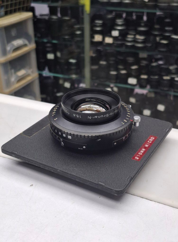 Heliar 210 in Compur electronic 3 shutter - a photo on