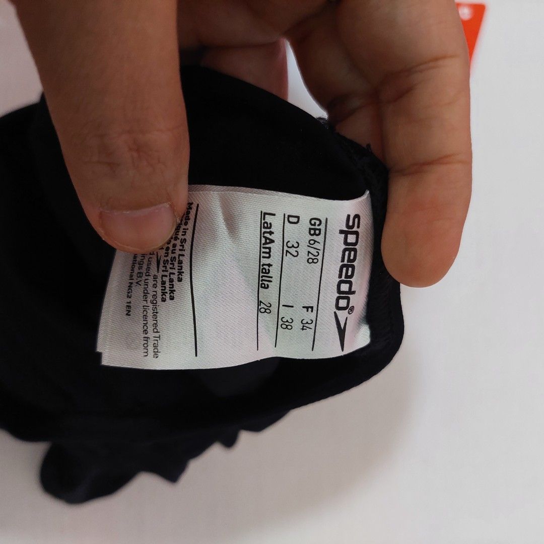Speedo swimsuit baju renang 30J new with tag, Olah Raga, Baju Olahraga ...
