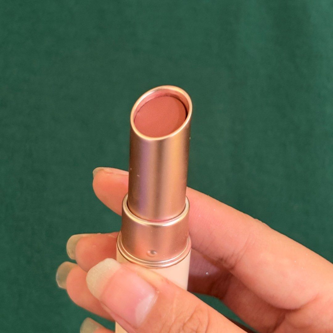 Squad Cosmetics Unlimited Mellow Matte Lipstick - Delicate (Category: Makeup) located in Las Pinas. Submitted by jjajanghana (Listing ID 1403278268, Image 3). Description: ⭐️ bought from 🍊 ⭐️ used a few times. used part has been cut off to ensure cleanliness while selling ⭐️ rfs: decluttering.