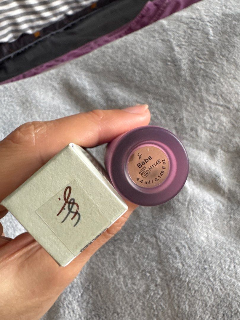 Strokes Beauty Lab Dear Blush in Babe (Category: Makeup) located in Caloocan City. Submitted by msgemini0618 (Listing ID 1403244303, Image 2). Description: - Strokes Beauty Lab Dear Blush in 'Babe' shade. - Radiant finish liquid blush. - Includes original box. - Frosted glass bottle with gold cap. - Net weight: 4.4 ml / 0.149 fl oz. Unused. Only the box was opened so I can take a picture of it. Tube itself was not opened.
