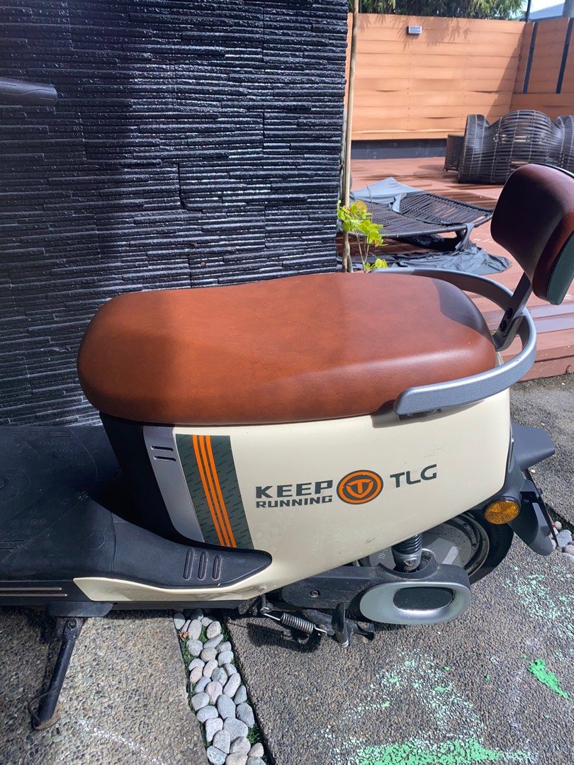 TAILG TLG ELECTRIC MOTORCYCLE (Category: Motorbikes for Sale) located in Cavite. Submitted by vvvv.store (Listing ID 1403280976, Image 3). Description: It has a maximum speed of 65 km/h and a charging time of 6-8 hours. BATTERY LIFE DEPENDING ON USE USUALLY RANGES FOR 60-200km cover for total with moderate use TLG F55 Universe model features a 2000W motor, a 72V38Ah graphene battery, and a range of 100km on a single charge. The scooter is equippe