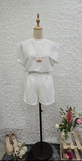 (Category: ) located in . Submitted by trendzbuy (Listing ID 1403370006, Image 1). Description: .