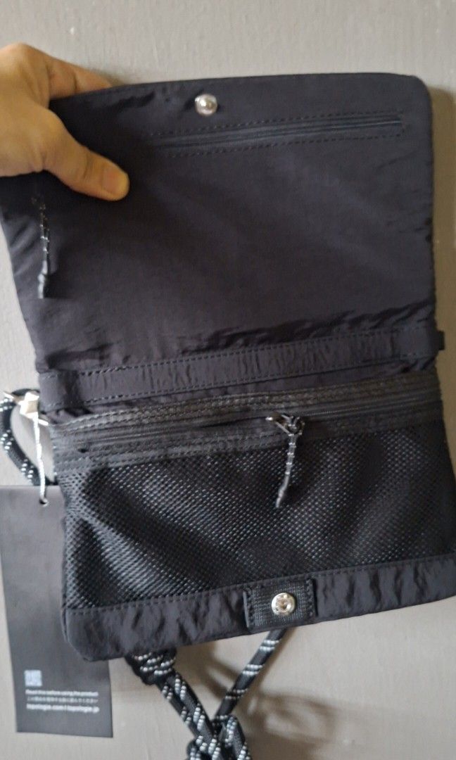 Topologie sling small (Category: Sling Bags) located in Manila. Submitted by trizshop (Listing ID 1403252580, Image 3). Description: Topologie small Sling Good for a handy bag . secured and gamit not too small, not too big. perfect for cellphone, wallet. keys. passport.