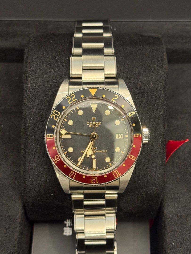 Tudor Black Bay GMT (Category: Luxury Watches) located in Pasig City. Submitted by watch_up.mnl (Listing ID 1403362013, Image 2). Description: Tudor Black Bay 58 GMT “A true travelers GMT” M7939G1A0NRU-0001 - 39mm case size - Calibre MT5450-U - Domed Sapphire - Waterproof 200m (660ft) - COSC & METAS certified - 65 hour power reserve - 3 link style bracelet - Tudor T-Fit Clasp Tudor 5 Year Guarantee Complete set Php240,000 Hong Kong Based Manila M