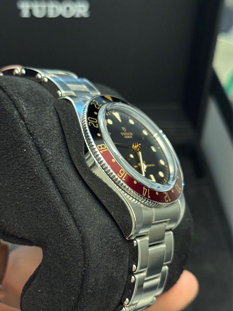 Tudor Black Bay GMT (Category: Luxury Watches) located in Pasig City. Submitted by watch_up.mnl (Listing ID 1403362013, Image 3). Description: Tudor Black Bay 58 GMT “A true travelers GMT” M7939G1A0NRU-0001 - 39mm case size - Calibre MT5450-U - Domed Sapphire - Waterproof 200m (660ft) - COSC & METAS certified - 65 hour power reserve - 3 link style bracelet - Tudor T-Fit Clasp Tudor 5 Year Guarantee Complete set Php240,000 Hong Kong Based Manila M