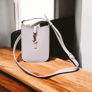 (Category: ) located in . Submitted by wearandcarry (Listing ID 1403338169, Image 1). Description: .