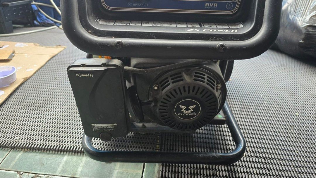 ZS Power KB3000 Generator (Category: Construction Tools & Equipment) located in Taytay. Submitted by mikz_1303 (Listing ID 1403268844, Image 2). Description: ZS Power Gasoline 3000KB Generator No issue Newly maintenance RFS may mas malaki na generator 18k.