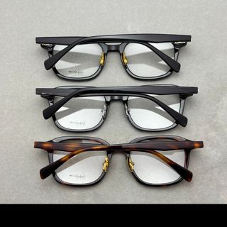 (Category: ) located in . Submitted by luxeglasses (Listing ID 1403491312, Image 1). Description: .