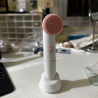 (Category: ) located in . Submitted by kuromicurates (Listing ID 1403539596, Image 1). Description: .
