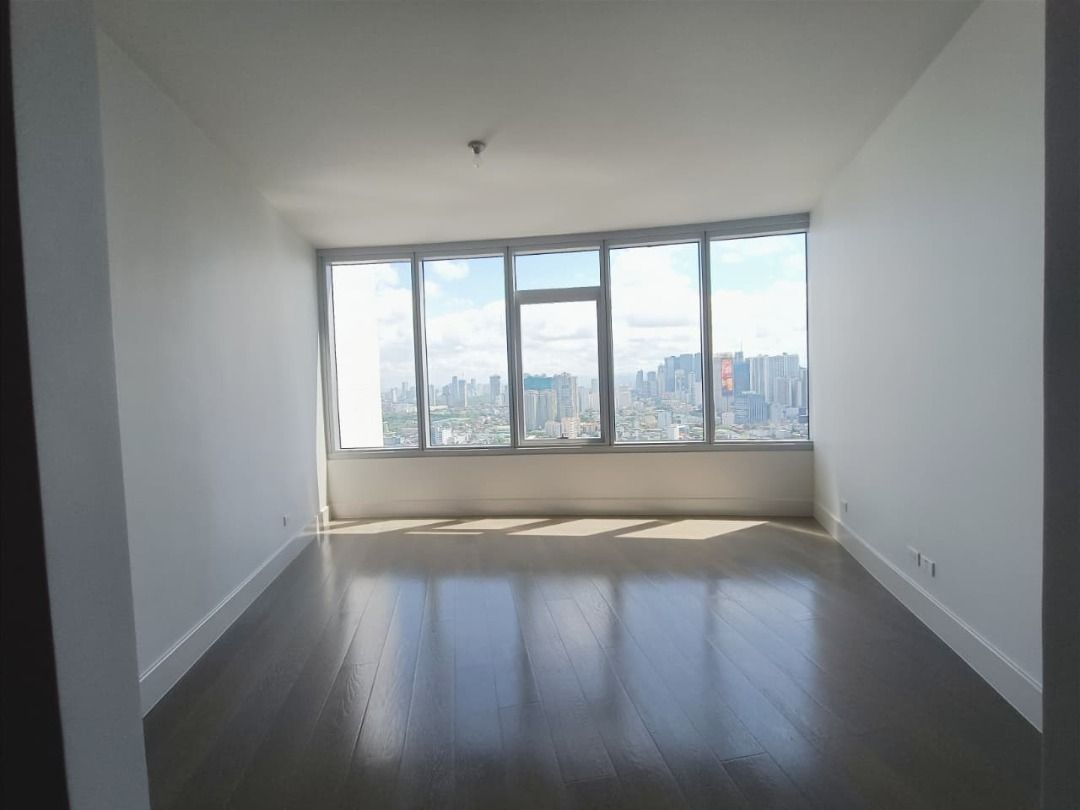 3BR Unit For Sale - Proscenium Kirov (Category: Apartments & Condos) located in Makati City. Submitted by vsg.realestate (Listing ID 1403504585, Image 2). Description: 🔆 3BR Unit For Sale - Proscenium Kirov 📌Property Details 40th Floor 3BR 3TB 223 sqm Semi Furnished 2 Parking Slots 📌Features Panoramic balcony facing views of the amenities High end kitchen appliances Closed kitchen All bedrooms w T&B Bathtub Powder room Maid's room w T&B Laundr