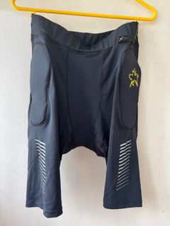 （分類：）位於 。 由 kinyeung113 提交（商品編號 1403437010，圖片 1）。簡介： 。