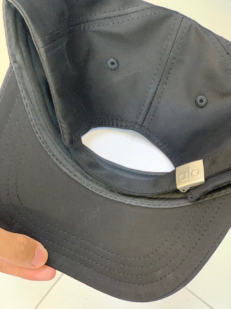 ALO YOGA EMBROIDERED LOGO CAP (Category: Caps & Hats) located in Manila. Submitted by scarlett_hope (Listing ID 1403597873, Image 2). Description: 1 SIZE FITS ALL CONDITION: BNEW COLOR RATE: 10/10 MOP: GCASH (PAYMENT FIRST) COURIER: J&T OR LALAMOVE (NO TO ABONO).
