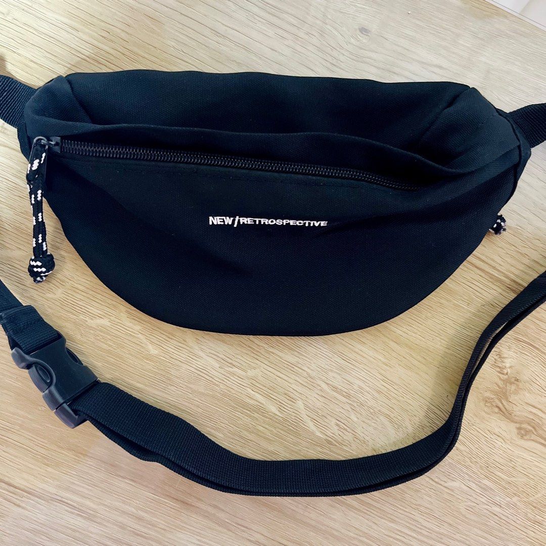 Bershka Belt Bag Black (Category: Belt bags, Clutches and Pouches) located in Baguio. Submitted by gee77224 (Listing ID 1403575418, Image 1). Description: Like new Color: Black Colorrate: 10/10.