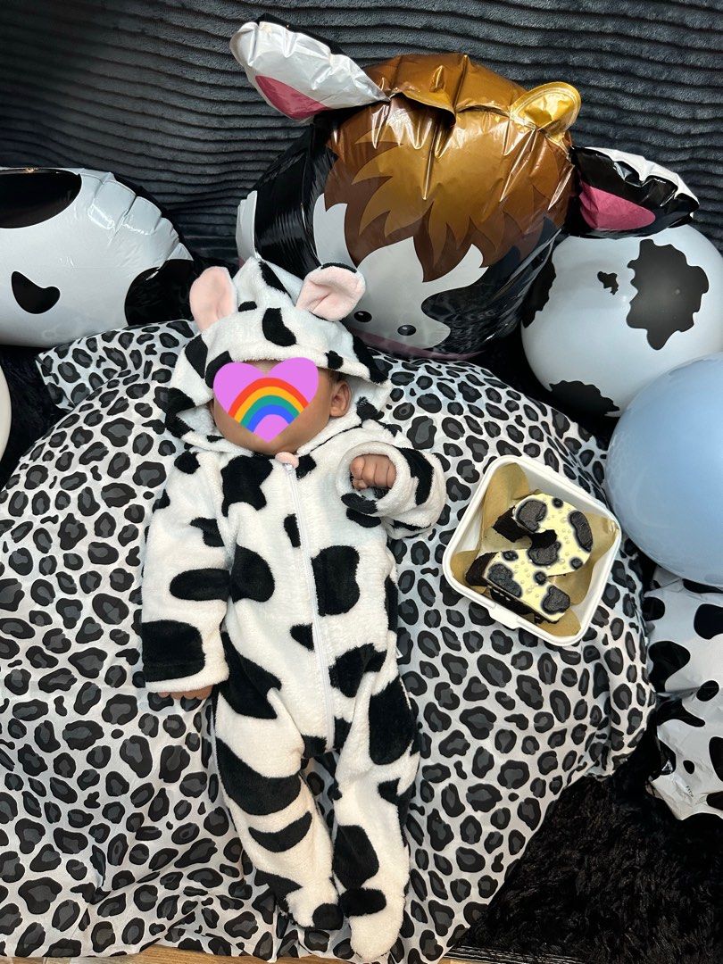 Cow costume for baby (Category: Babies & Kids Fashion) located in Tanza. Submitted by acdcn (Listing ID 1403486777, Image 1). Description: .