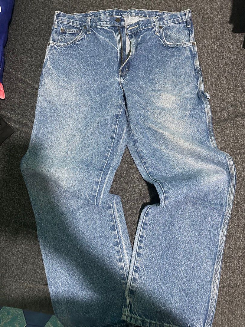 DICKIES CARPENTER DENIM (Category: Jeans) located in Manila. Submitted by centralpee (Listing ID 1403544807, Image 1). Description: crispy 10/10 no issue 33-35 waistline 42length 36x32 on tag declut.