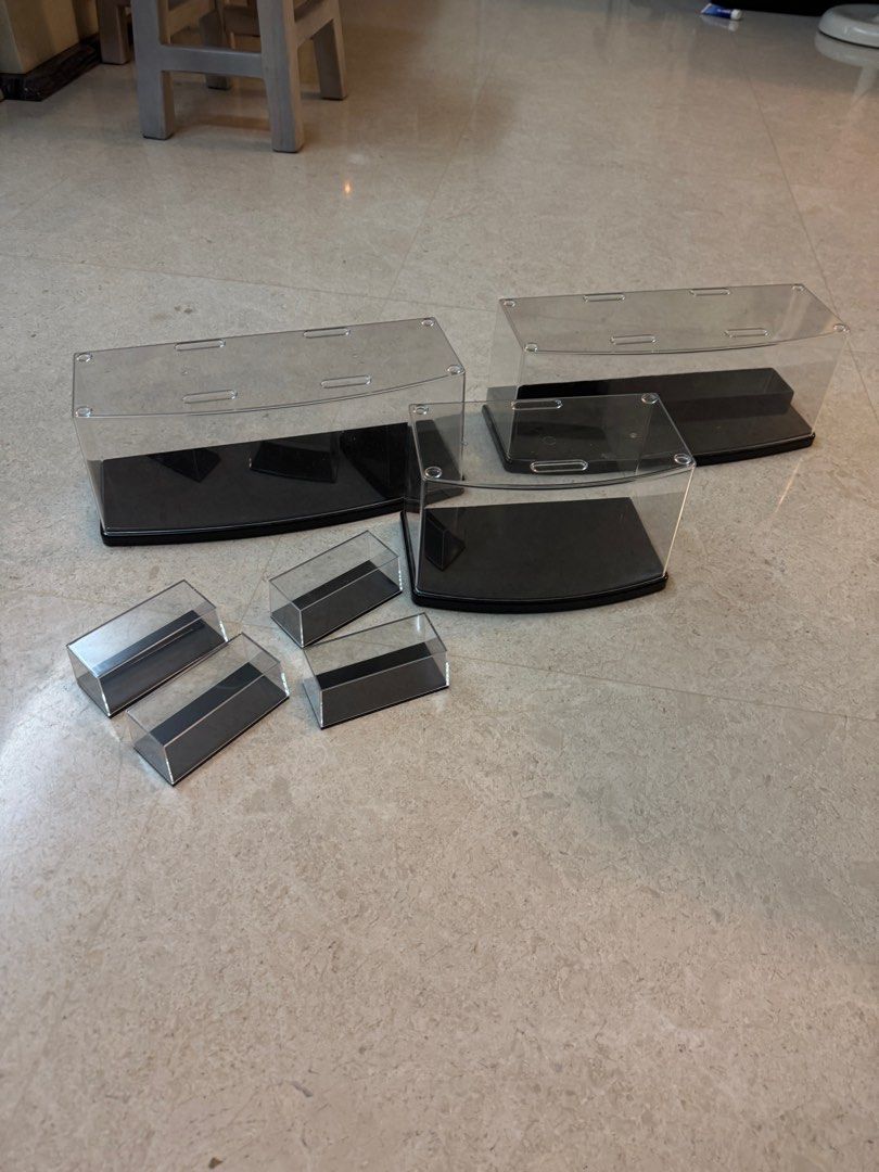 Display case (Category: Storage Boxes & Baskets) located in Singapore. Submitted by doburi (Listing ID 1403598804, Image 1). Description: Display case assorted Big size case with steps: $9 Each Medium size case: $6 Each Small size case :$5 Each.
