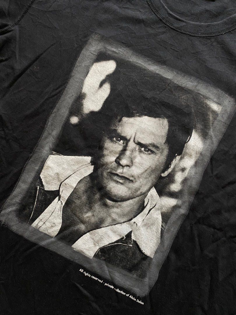 Dolce & Gabbana Alain Delon Graphic Tee (Category: Tshirts & Polo Shirts ) located in Bacolod City. Submitted by luciddreams07 (Listing ID 1403458452, Image 2). Description: 20 x 27 dimes Check photo for details 9/10 color rate Free delivery.