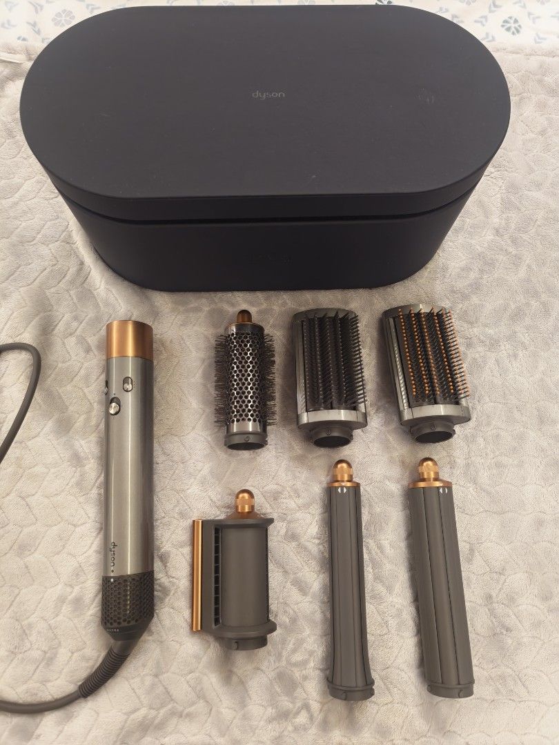 Dyson Airwrap Complete Long (Category: Hair) located in Caloocan City. Submitted by khobbiesandnovelties (Listing ID 1403614637, Image 1). Description: Dyson Airwrap Complete Long Barrel Bought on Dyson MOA June 2022 Complete set. No issues. RFS: Decluttering.