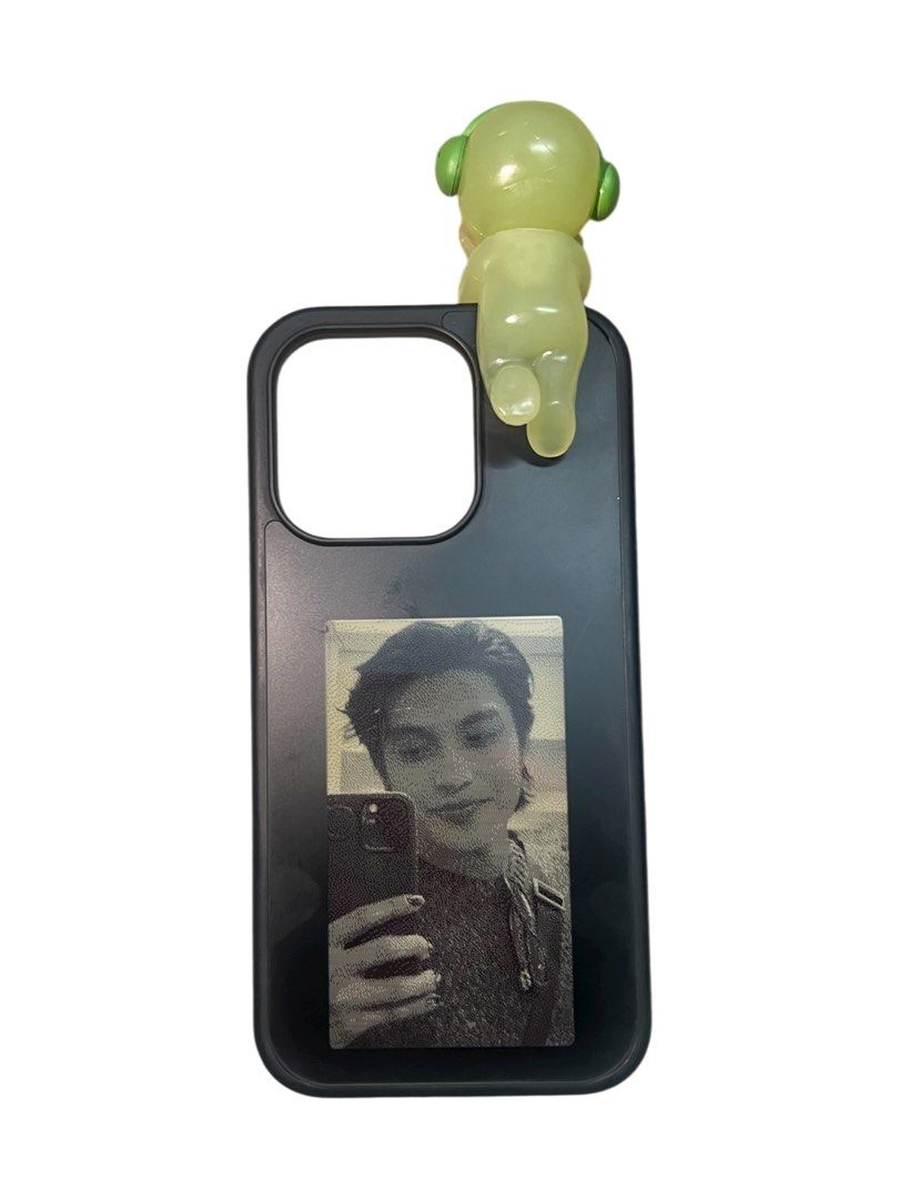 e - ink phone case for iphone 13 pro/14 pro (Category: Cases & Sleeves) located in Caloocan City. Submitted by minuteburger (Listing ID 1403524334, Image 1). Description: — smiski’s dupe — almost good as new.