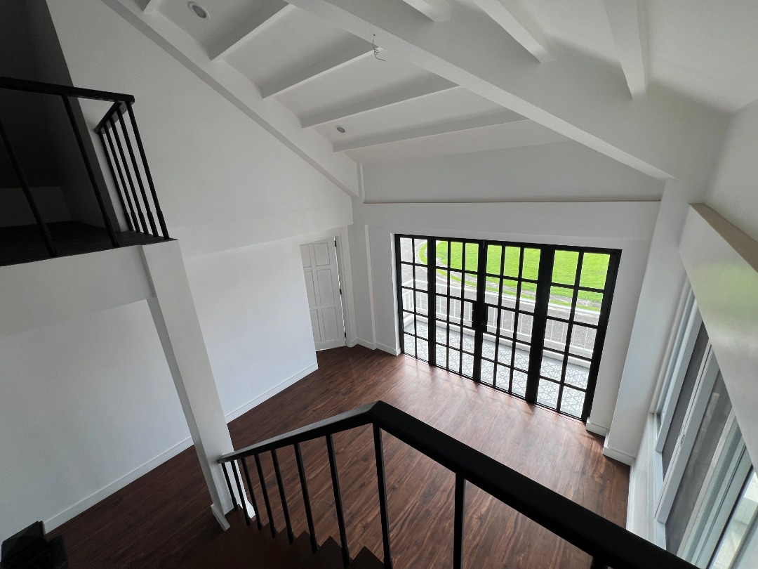(Category: ) located in . Submitted by REMAXCapital (Listing ID 1403450357, Image 1). Description: .