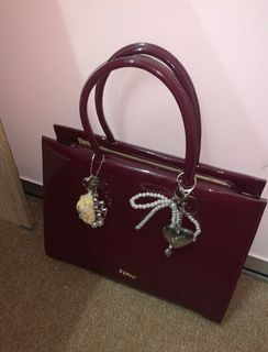 (Category: ) located in . Submitted by sofindloved (Listing ID 1403447682, Image 1). Description: .
