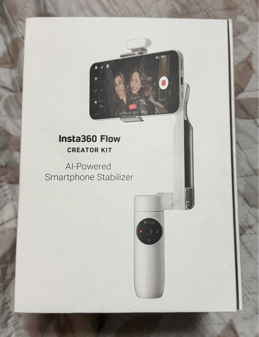 Insta360 Flow Creator Kit AI-Powered Stabilizer (Category: Gimbals & Stabilizers ) located in Pasig City. Submitted by sinta_studio (Listing ID 1403607905, Image 1). Description: - Insta360 Flow Creator Kit - AI-powered smartphone stabilizer - Includes stabilizer, carrying bag, and accessories - Box shows stabilizer with phone attached - Complete and ready to use.