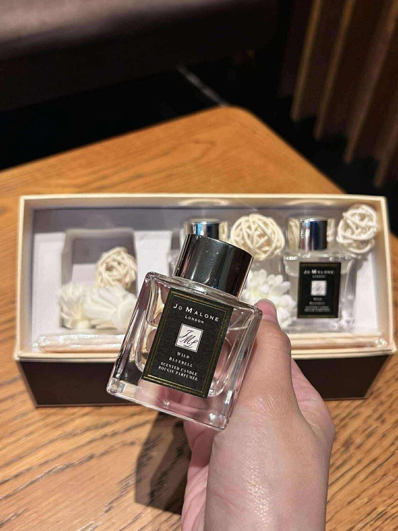 JO MALONE 3PCS DIFFUSER SET (Category: Fragrance & Deodorants) located in Quezon City. Submitted by embereshop2 (Listing ID 1403517099, Image 3). Description: ✨Jo Malone Diffuser Set✨ ▪️With box & Paper bag—super elegant and gift-ready!💐 🌸1 scent per box(3 bottles) available scents: ▪️Wild bluebell ▪️English Pear & Freesia 💰Retail:₱1,100 🧳Wholesale:₱1,000 (min.5pcs) Items are not on-hand. For orders, payment is required upon ordering. Release