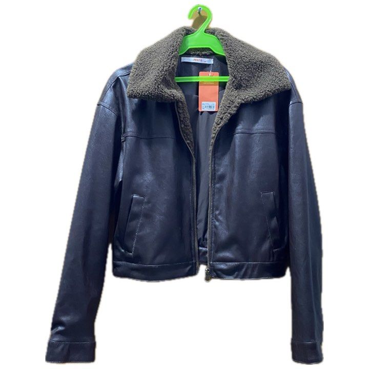 Just G Angel Energy Leather Jacket (Category: Coats, Jackets and Outerwear) located in Marikina City. Submitted by thrifixph (Listing ID 1403574851, Image 1). Description: - Just G leather jacket - Brown faux fur collar - Zip-up front - Two front pockets - Made in the Philippines - SRP 2,599 - M on tag but best fits Small.